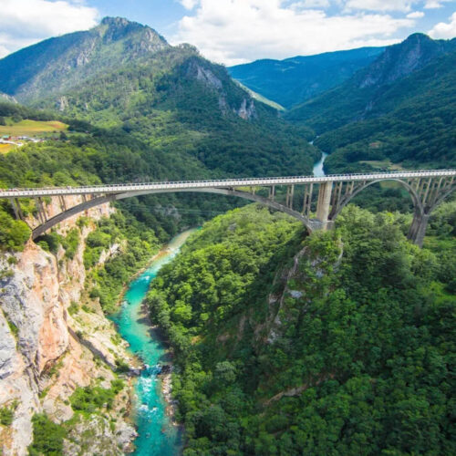 Bridge-on-the-river-Tara